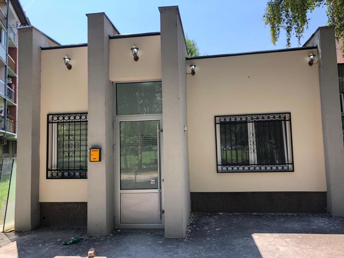 Apartment Tesla Pančevo Eksteriør billede