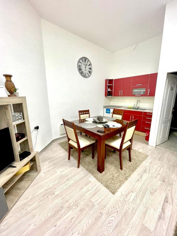 Apartment Tesla Pančevo Eksteriør billede