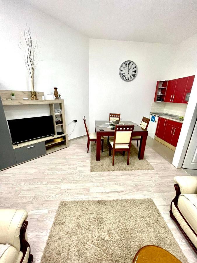 Apartment Tesla Pančevo Eksteriør billede